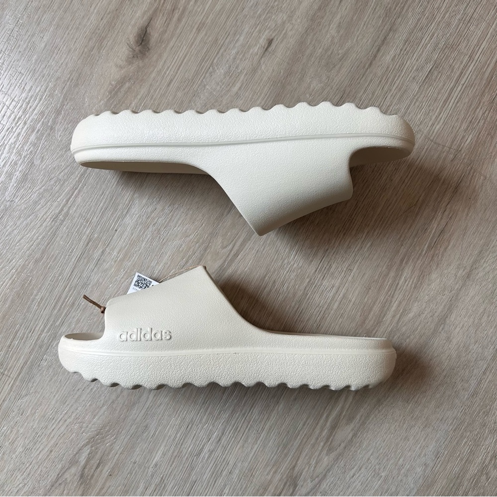 Adidas Lumia Slide ‘Wonder White’ JP9578 New